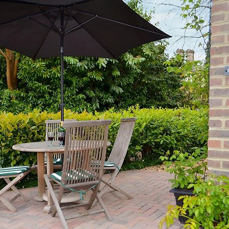 Petit Knowle Villa Cuckfield Exterior photo